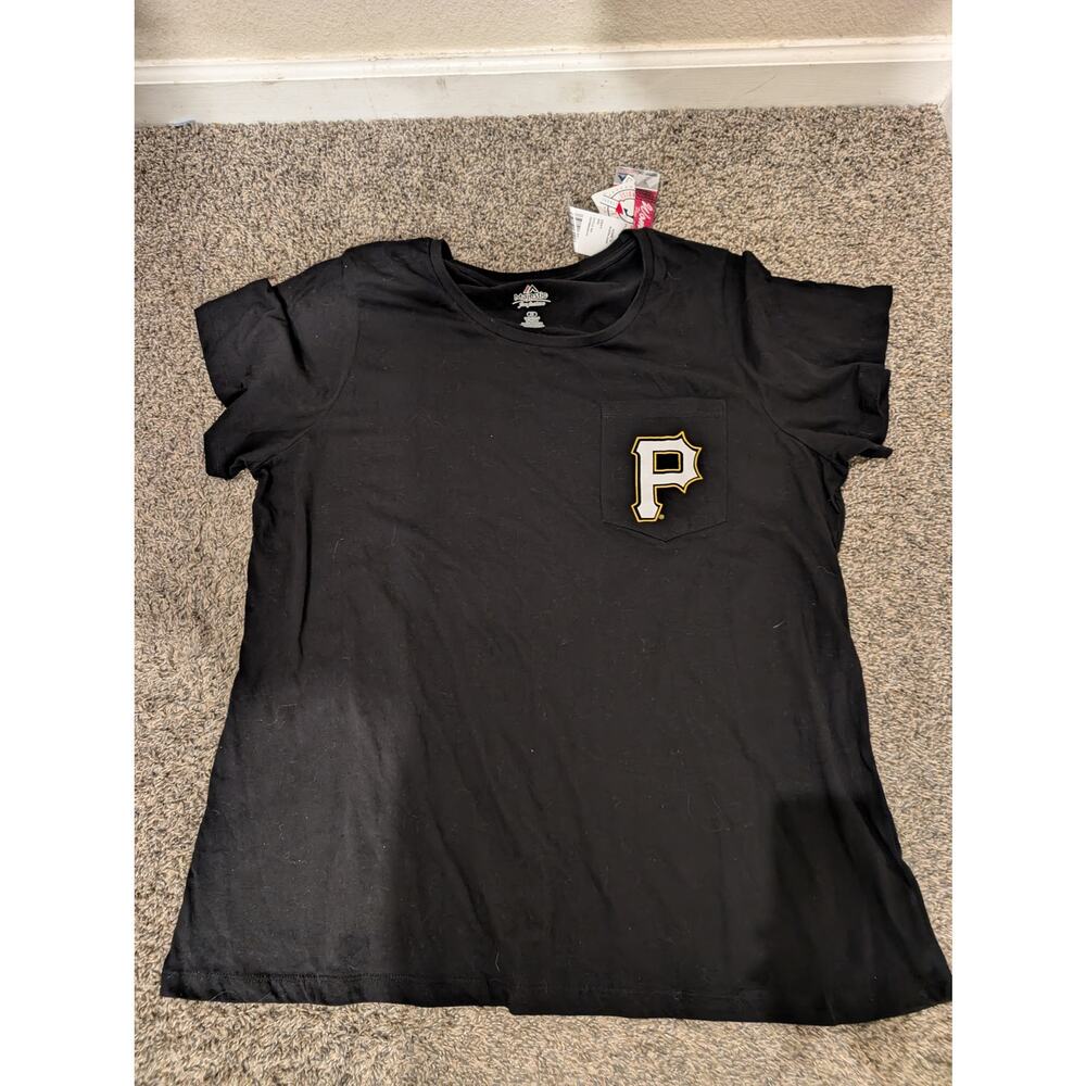 Score Big with this NWT Majestic Pirates Plus Size T-Shirt!
